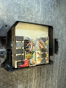 MK3 Renault Clio / Modus Caja de Fusibles Relé Unidad 356231D - Imagen 1 de 2