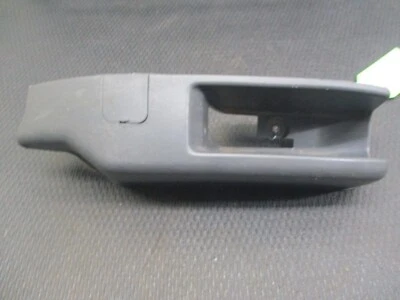 Subaru SVX 1992 - liberación del maletero de la puerta de gasolina - moldura envolvente Foto 1 de 4