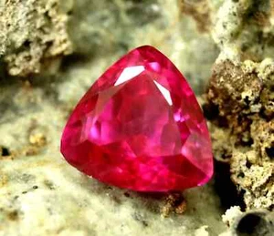Flawless 8 Ct Natural Pink Sapphire Certified Trillion Cut Montana LooseGemstone - Picture 1 of 6