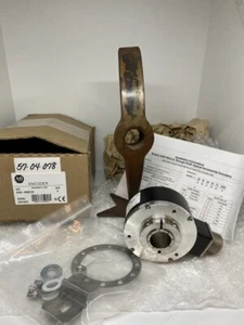 Allen Bradley 844D-B9BC2CK Through-Shaft Optical Incremental Encoder 5-26VDC NEW - Picture 1 of 10