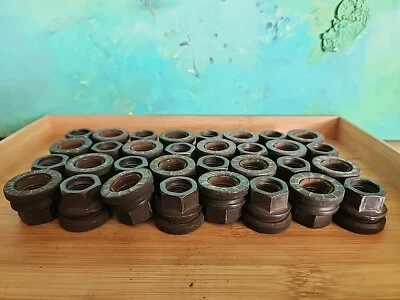 Conjunto de porcas de encaixe (32) pretas para 2003-2016 Ford F250 F350 fabricante de equipamento original 14X1.5 - Imagem 1 de 4