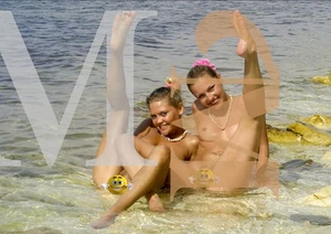 Beautiful  Woman Poster Art Photo 402 - Picture 1 of 1