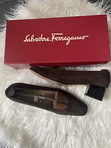 vintage ferragamo brown suede leather pumps shoes heels in box size 8.5 lucite