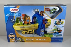 Thomas and Friends Minis Boost 'N Blast Stunt Set w Exclusive Mini New Sealed - Picture 1 of 8