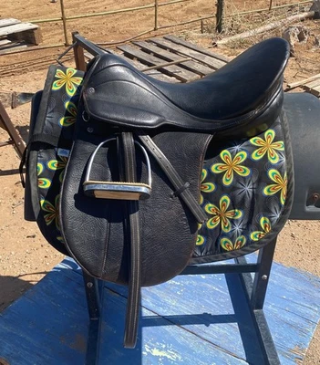 Courbette Marschall 18" - Apenas Usado - Precioso Cuero Textura Negro - ¡Raro! Foto 1 de 4