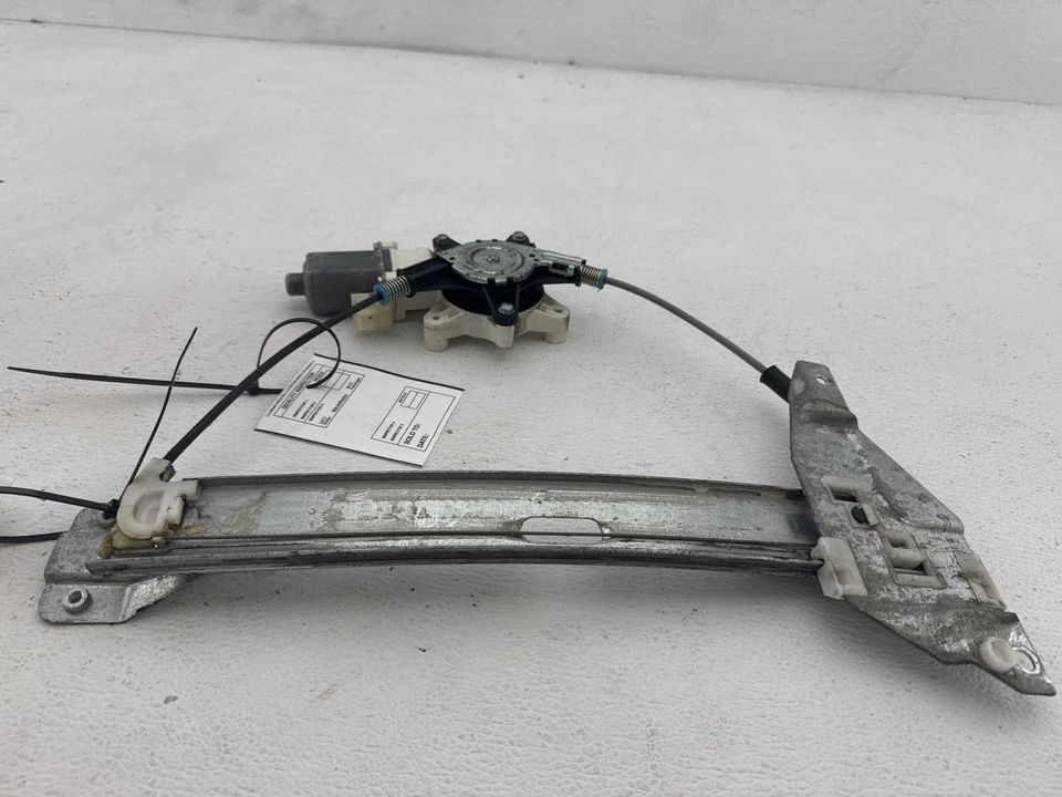 Chevrolet Impala 2006-2010 regulador de ventana de puerta lateral trasera izquierda con motor OEM Foto 1 de 4