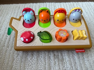 Fisher-Price Hide & Peek Pop-Up Juguete de Actividad Sensorial Temática Animal 9+ Meses Foto 1 de 2
