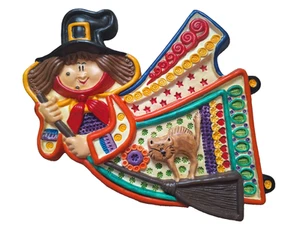 Witch on Broomstick with Cat Wall Mount, Ceramica Marquez, 19cm x 22cm, New - Picture 1 of 2