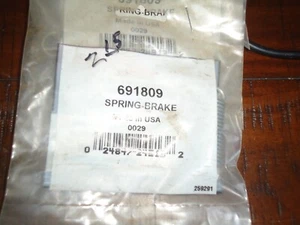 ONE NEW Genuine OEM Briggs & Stratton 691809 Brake Spring - Picture 1 of 1