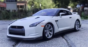 for BBURAGO for Nissan for GT-R for R35 2009 white 1:18 Truck Pre-built Model - Picture 1 of 11