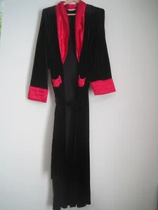 Delicada bata negra con ribete rojo satinado vacaciones poliéster spandex para mujer grande - Imagen 1 de 5