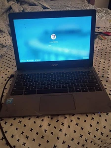 Computer  - Picture 1 of 3