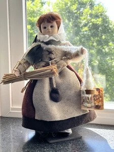Vintage Silhouette Spindle Collectible "Elizabeth Warren" Doll Mary Michaud 1995 - Picture 1 of 12