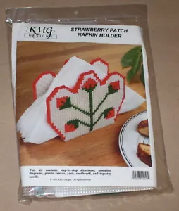 1995 KMG Designs "Porta tovaglioli toppa fragola" kit tela plastica nuovo con scatola - Foto 1 di 2