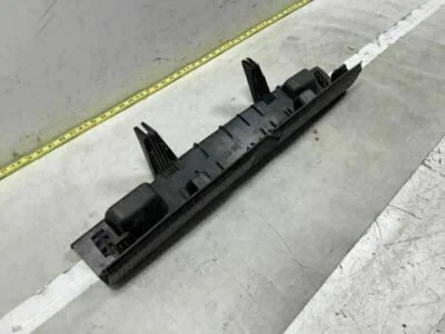 AUDI A3 2006-2013 PORTÓN TRASERO MALETERO ESCOTILLA PESTILLO TRASERO CUBIERTA PANEL INTERIOR MOLDURA Foto 1 de 4