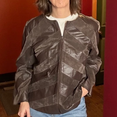 Chaqueta grande Y2K de cuero de gamuza marrón chocolate Chevron con paneles de retazos para mujer Foto 1 de 4