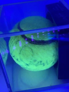 Handsignierter signierter Billie Jean King Tennisball im Plexiglasetui ohne COA - Bild 1 von 1