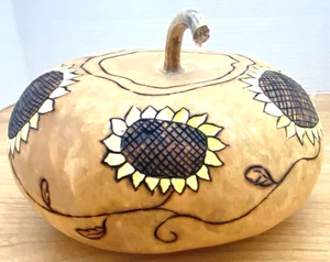 Gourd Art Handcarved Sunflowers Bee Vines 5" x 7" - Picture 1 of 7