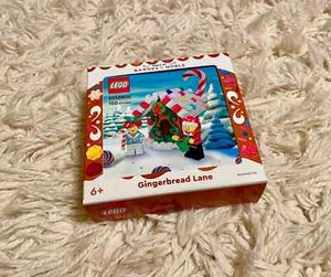 NEW LEGO #6550806 Gingerbread Lane - Christmas Winter Village LE Barnes & Noble - Picture 1 of 5