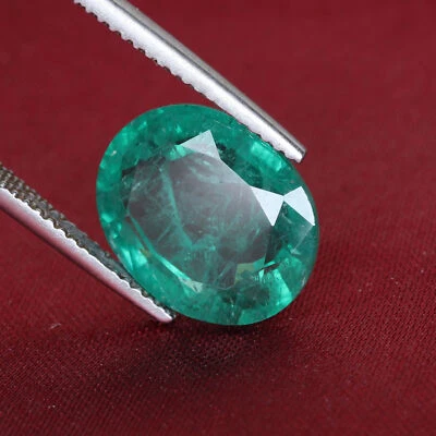 Loose Lab-grown Green Emerald 7.355 Ct. Zambian Oval Cut Loose Stone For Jewelry - Image 1 of 4