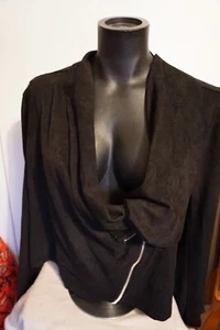 Neu mit Etikett tolle schwarze Wildlederimitatjacke mit Reißverschluss — Damengröße Medium Einzelhandel 47 $ - Bild 1 von 4