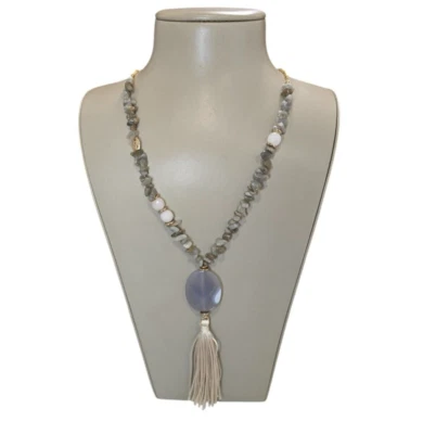 Collar Anthropologie Para Mujer Gris Piedra Cuentas Tono Dorado Borla Nuevo Con Etiquetas Foto 1 de 3