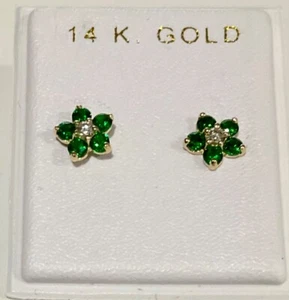 Brand New 14k Solid Gold FLOWER Emerald Stud Earrings - Picture 1 of 1