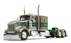 DCP glod/green Kenworth W900L 60"flattop tractor 1/64 no box - Picture 1 of 6