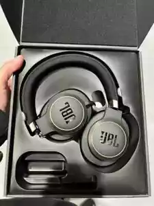 Auriculares con cable con cancelación de ruido JBL LIVE 650BTNC - negros - Imagen 1 de 2