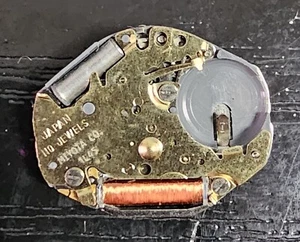 Miyota 1L45 Quarz Bewegung Uhren Not Tested für Parts/Restore As-Is - Bild 1 von 2