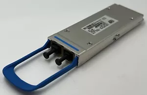 Cisco CPAK-100G-LR4 (Connector Type SC), 800-43011-04_B0, Class 1, WOTREMSBAA. - Picture 1 of 5
