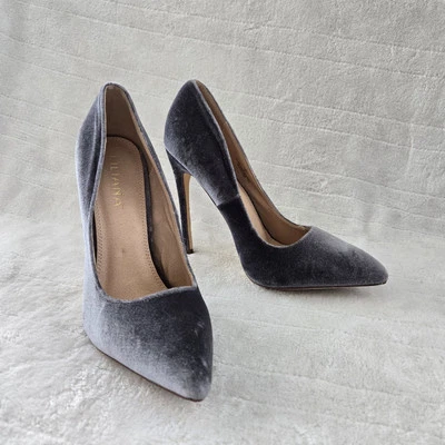 Bomba Minimalista Para Mujer Talla 9 Punta Stiletto Gris Terciopelo Sirena Officecore Foto 1 de 4