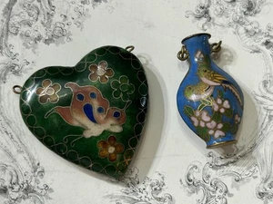 2pcs Vintage Cloisonne Heart/ Mini Vase Pendant - Picture 1 of 10