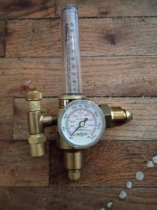 VICTOR Regulator Flowmeter HRF-2425 4000psi - Picture 1 of 4