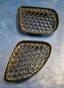 98-02 PONTIAC FIREBIRD FRONT DRIVER SIDE FENDER VENTS HONEYCOMB TRIM INSERTS SET - Picture 1 of 8