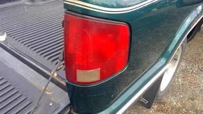 Luz trasera de pasajero compatible con 94-03 S10/S15/SONOMA 96931 Foto 1 de 4