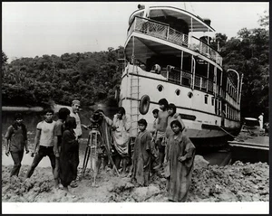 BURDEN OF DREAMS 1982 Werner Herzog, Les Blank Fitzcarraldo 10x8 STILL - Foto 1 di 2