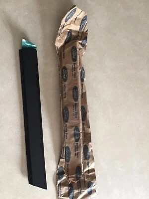 NOS 1979 - 1982 FORD MUSTANG QUARTO PAINEL MOLDURA FRONTAL MÃO ESQUERDA PRETO - Imagem 1 de 4