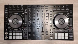 Pioneer DJ DDJ-RX Rekordbox DJ Controller 4-Kanal - Schwarz - Bild 1 von 8