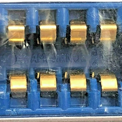 26 Series 8 Pin Contact Rack and Panel Blue Ribbon Connector Receptacle WirePro - Image 1 of 4