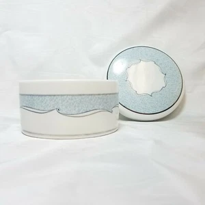 Plato baratija vintage Wedgwood VENECIA hueso con tapa china - Imagen 1 de 6