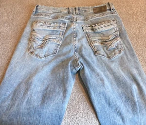 BKE Buckle Tyler Jeans Mens 34R (34x31) Straight Leg Light Wash Fade Distressed - Picture 1 of 17