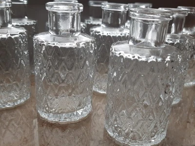 13 kleine Glasvasen h: 9 cm d: 5 cm Tischdeko Hochzeit Party Kommunion - Bild 1 von 3