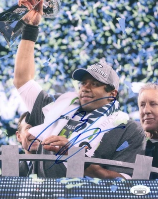Russell Wilson Signed Autograph 8x10 Photo - Seahawks Super Bowl Champion JSA - Image 1 of 4