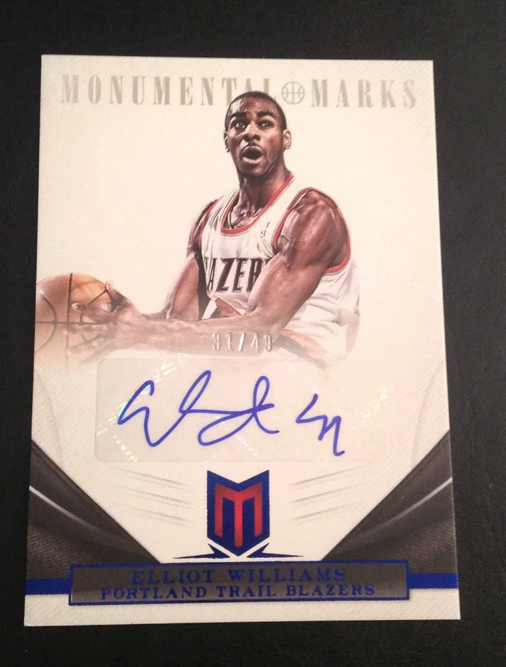 2012/13 Momentum ELLIOT WILLIAMS AUTO #31/49 Made Blazers Monumental Marks - Image 1 of 1