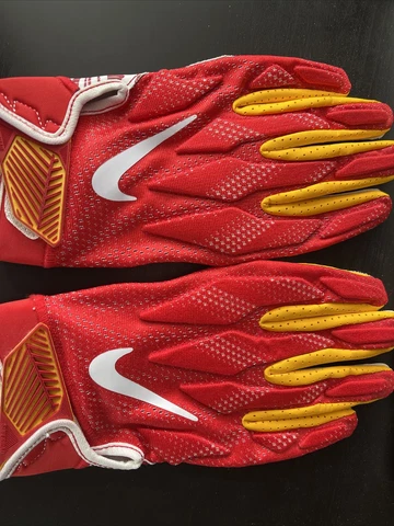 Nike NFL Superbad 4.5 XL Kansas City KC Chiefs Football Gloves Cover