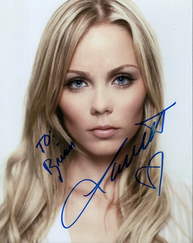 LAURA VANDERVOORT authentic hand signed 8x10 photo     GORGEOUS POSE    To Brian Cover