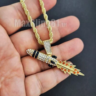 Collar de cadena de aleación chapada en oro de circonita cúbica despegue y cohete y cuerda cubana Foto 1 de 2