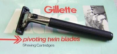 Vintage Gillette ATRA Pivoting Safety Razor - 1970's - Image 1 of 4