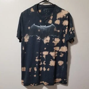 Camisa DC Comics Liga de la Justicia Batman Logo Negra Teñida de Blanqueamiento Manga Corta Mediana - Imagen 1 de 4